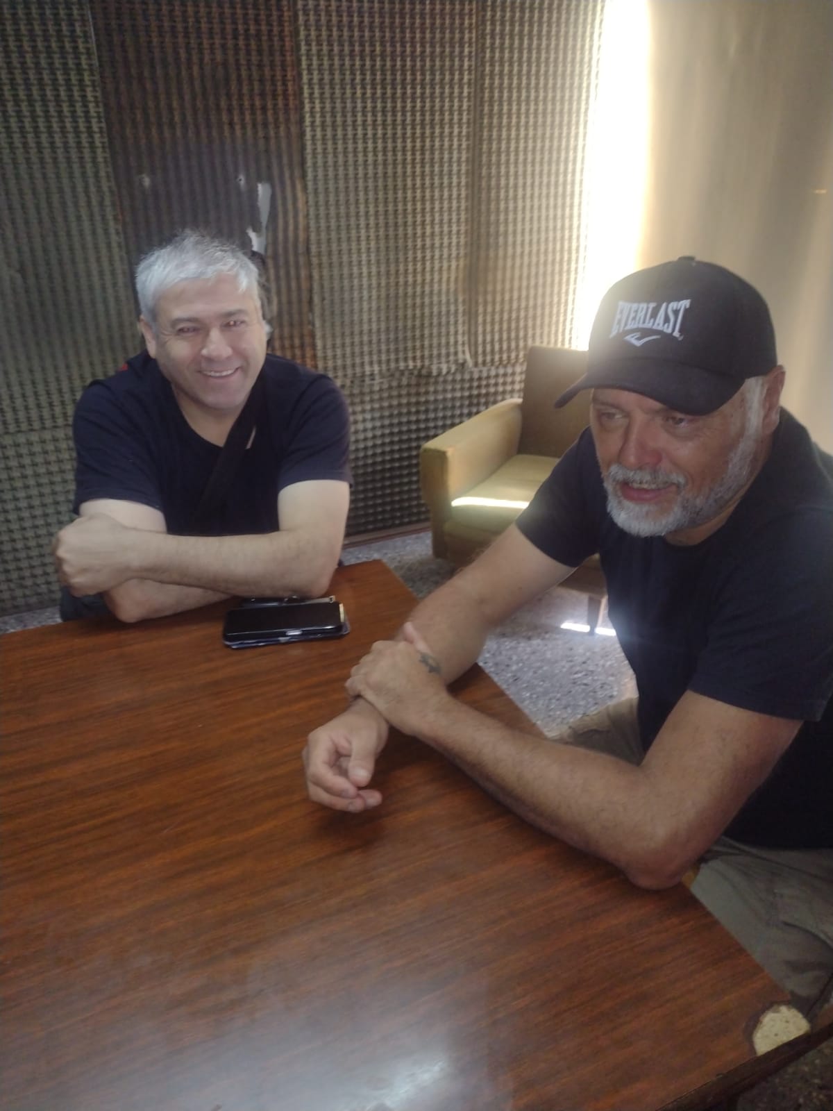 DICEN QUE ES DEMASIADO PRONTO PARA UN PARO, PERO LOS QUE VINIERON MUY RAPIDO SON EL DNU Y LA LEY ÓMNIBUS QUE PRETENDEN DESTRUIR A LOS TRABAJADORES Y AL PAIS”